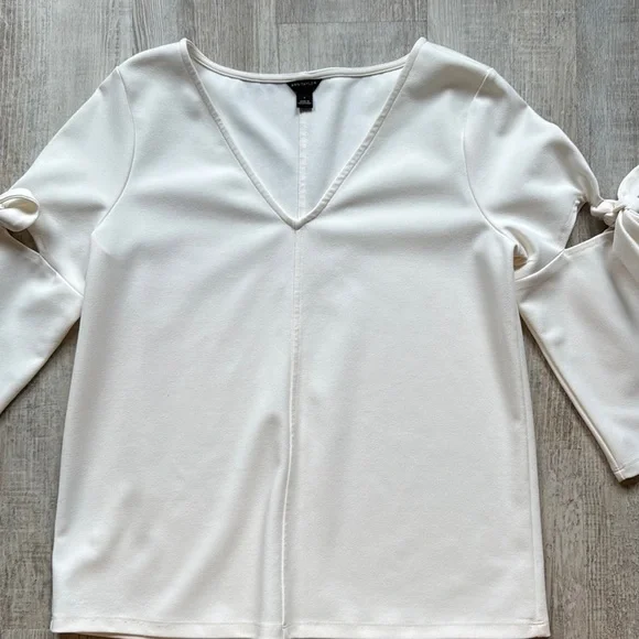 Ann Taylor White Bell Sleeve Blouse with Tie on sleeves - Picture 4 of 5